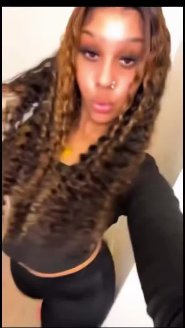 @🧕🏼