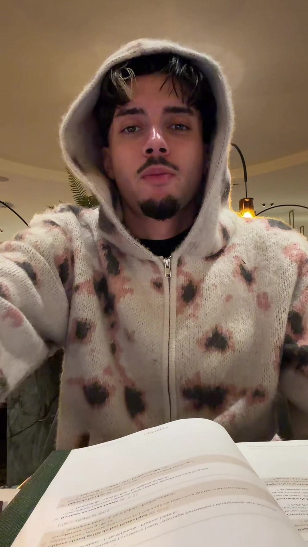 @R N B O I
