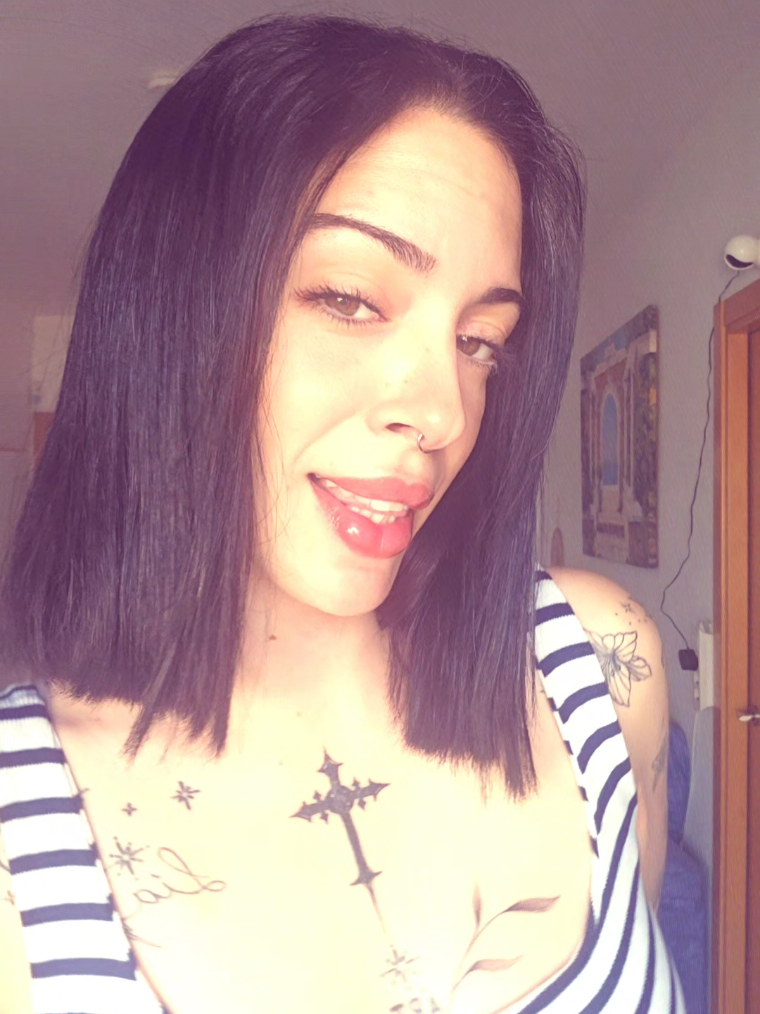 @Eva🖤