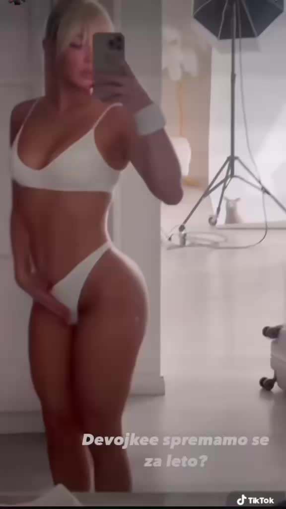 @Emaaxx
