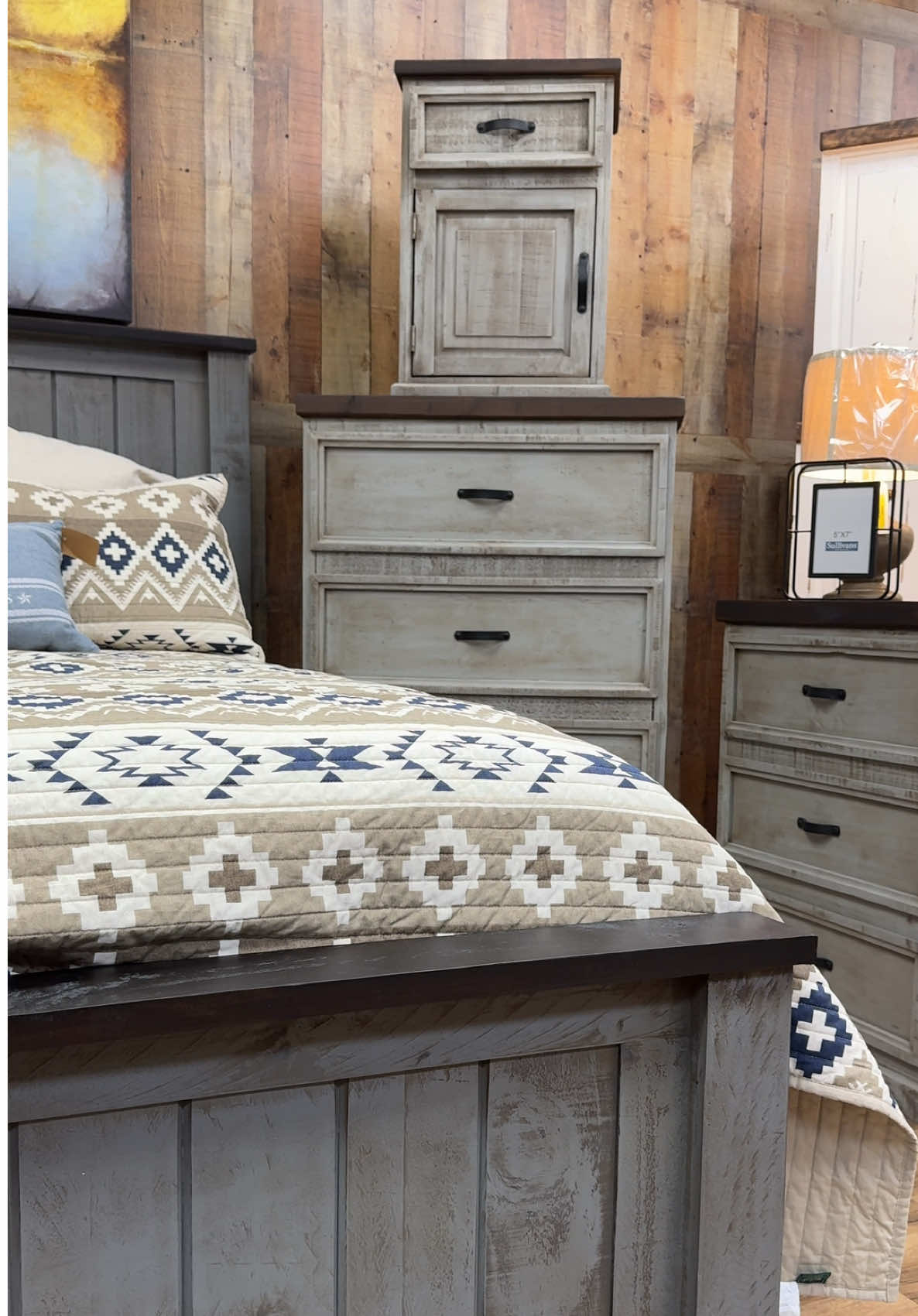 @RusticFurnitureDepot