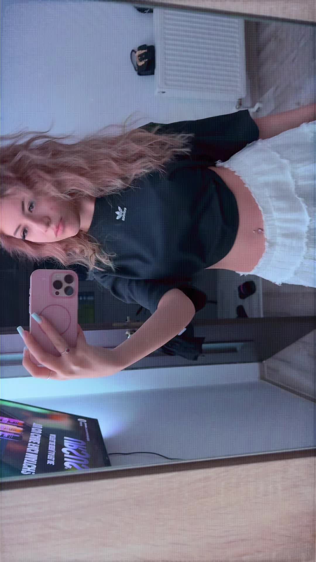 @Zahide de România😈