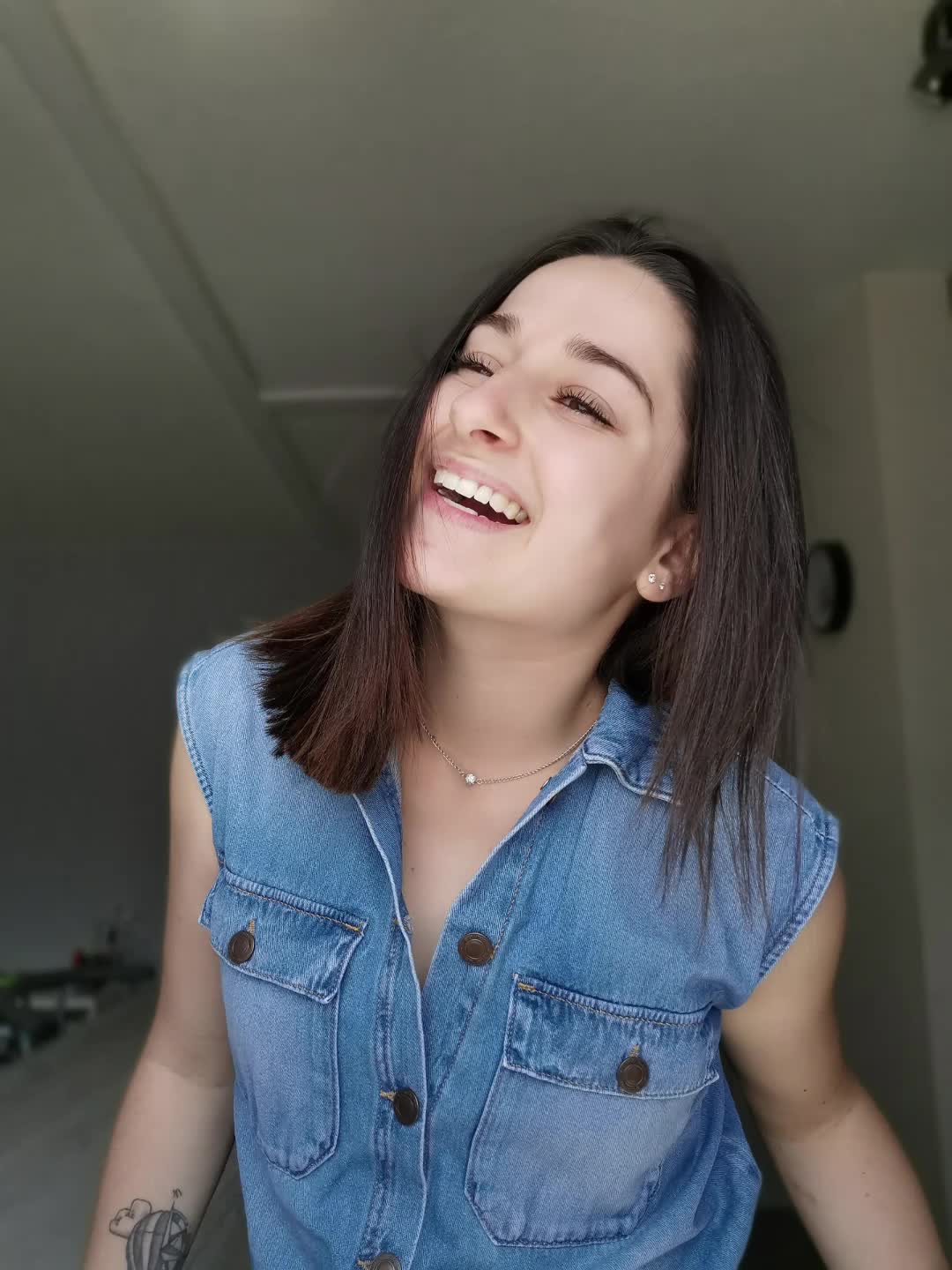 @EloCao