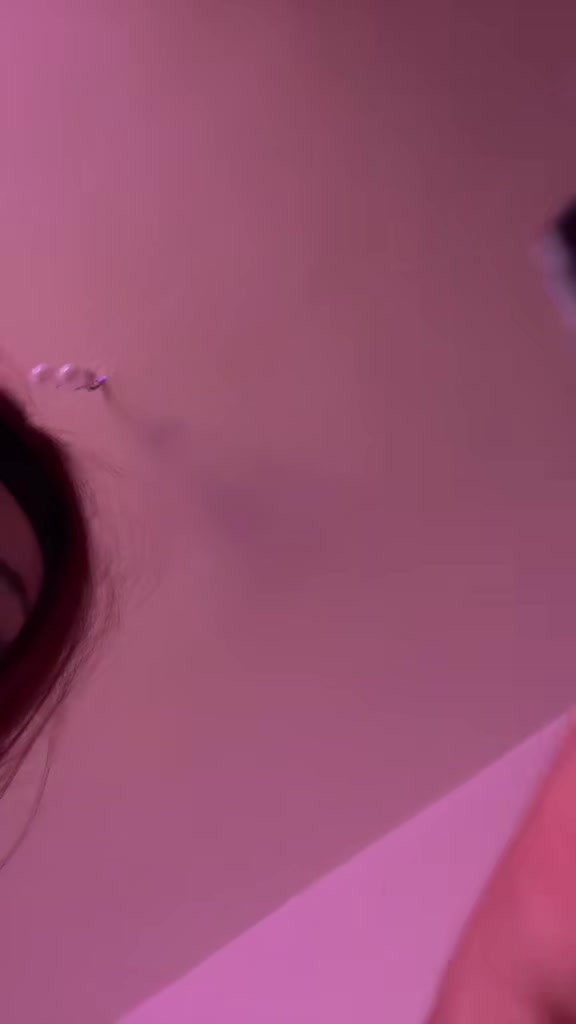 @Ella