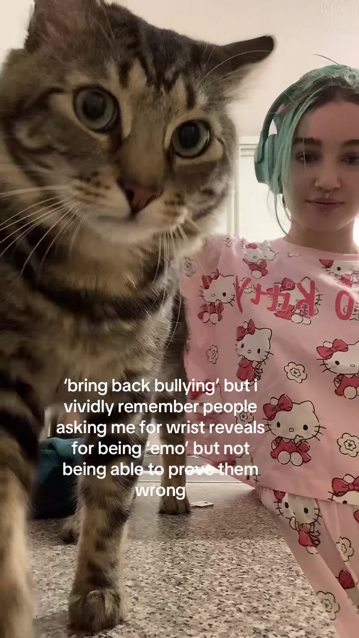 @miley🏳️🌈