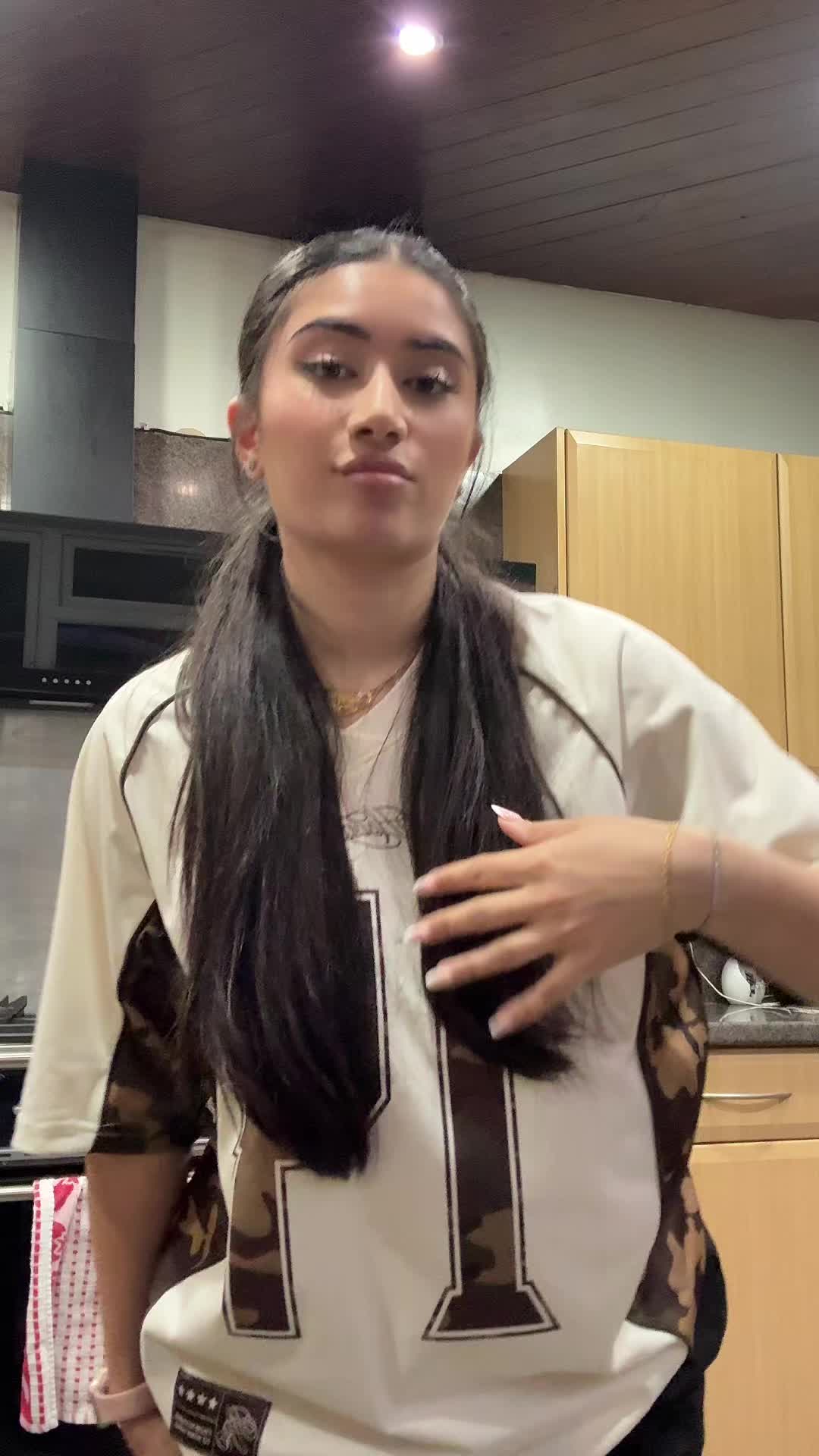 @Simran 💕