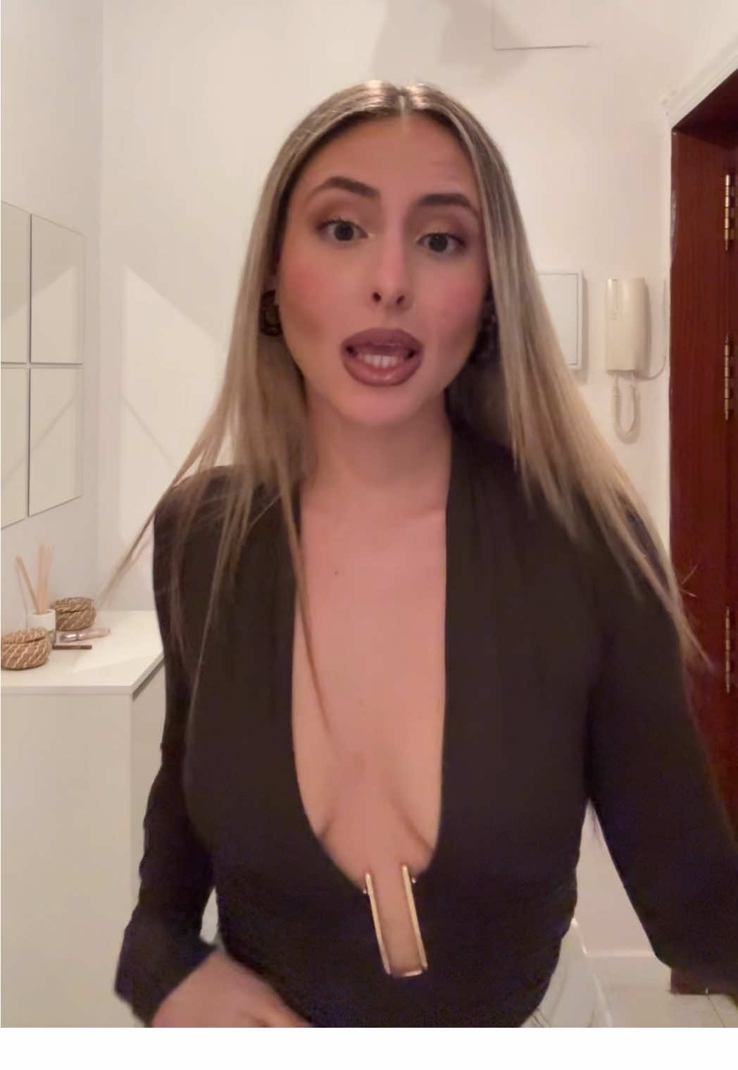 @m&oacute;ni🍸