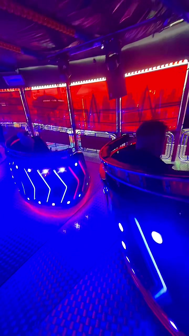@Daniel 🎠🎡