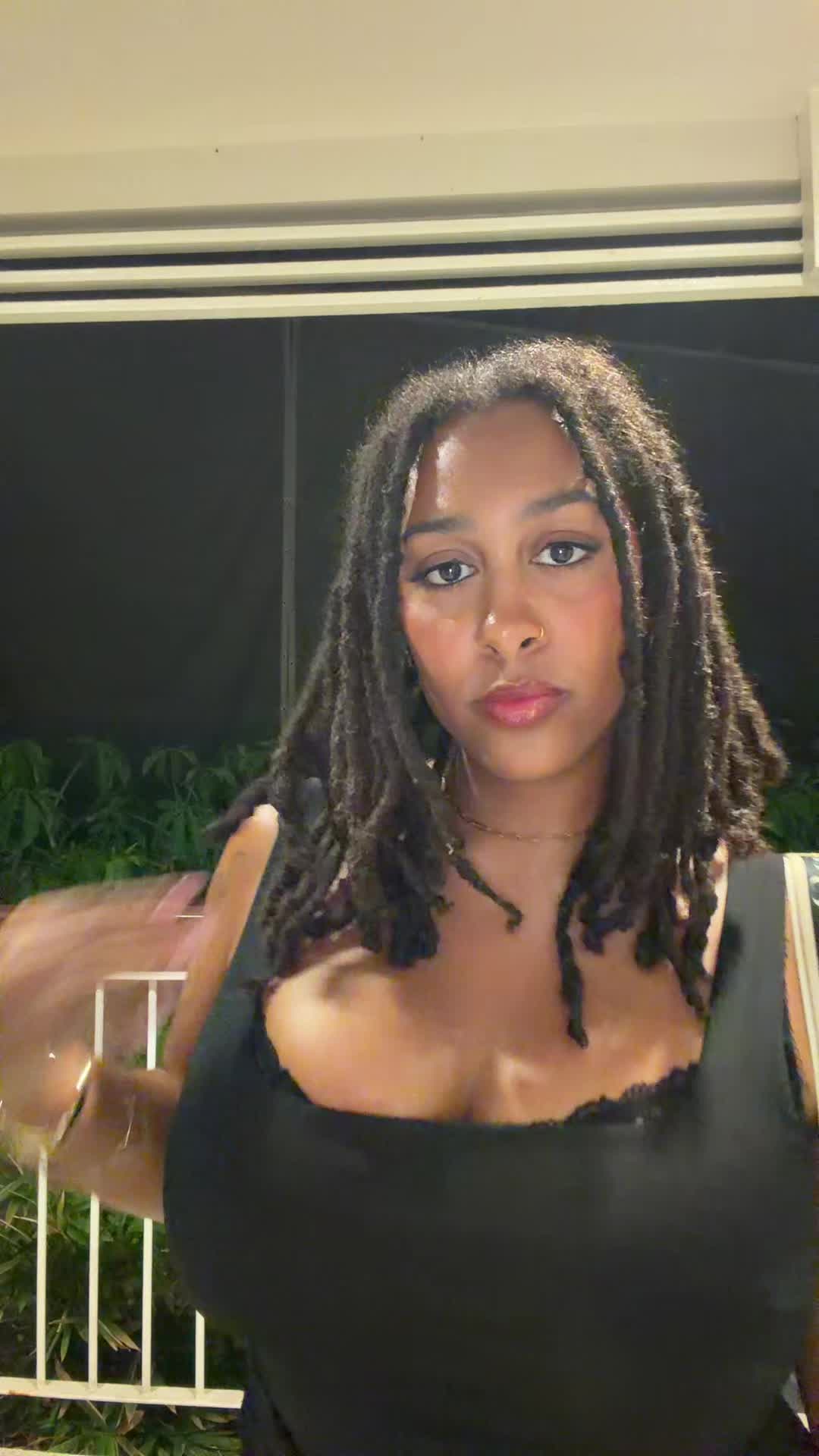 @Tia-Rae