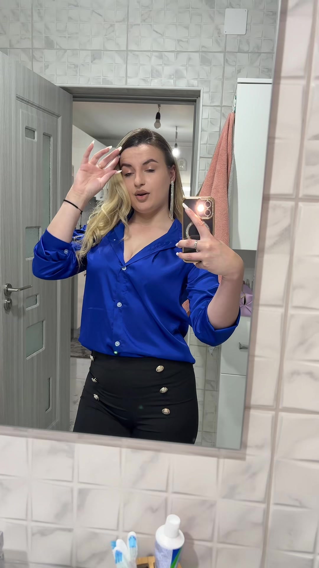 @Iuliaaaa_17
