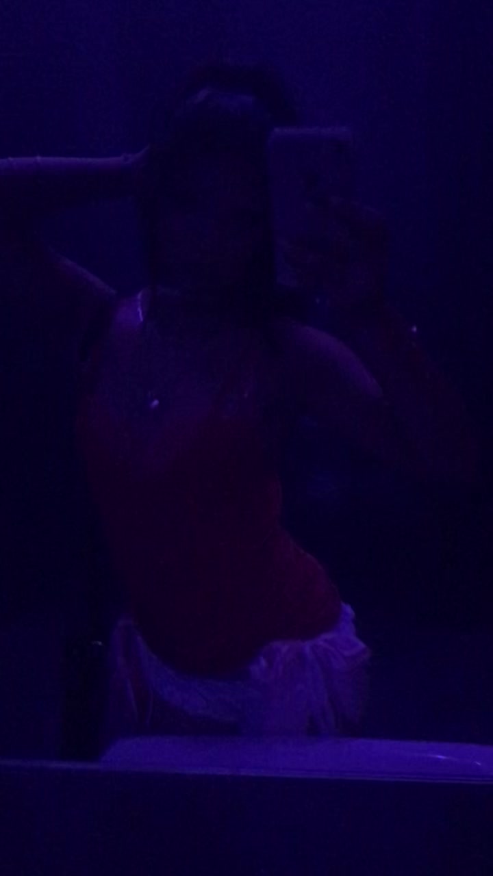 @bellaa