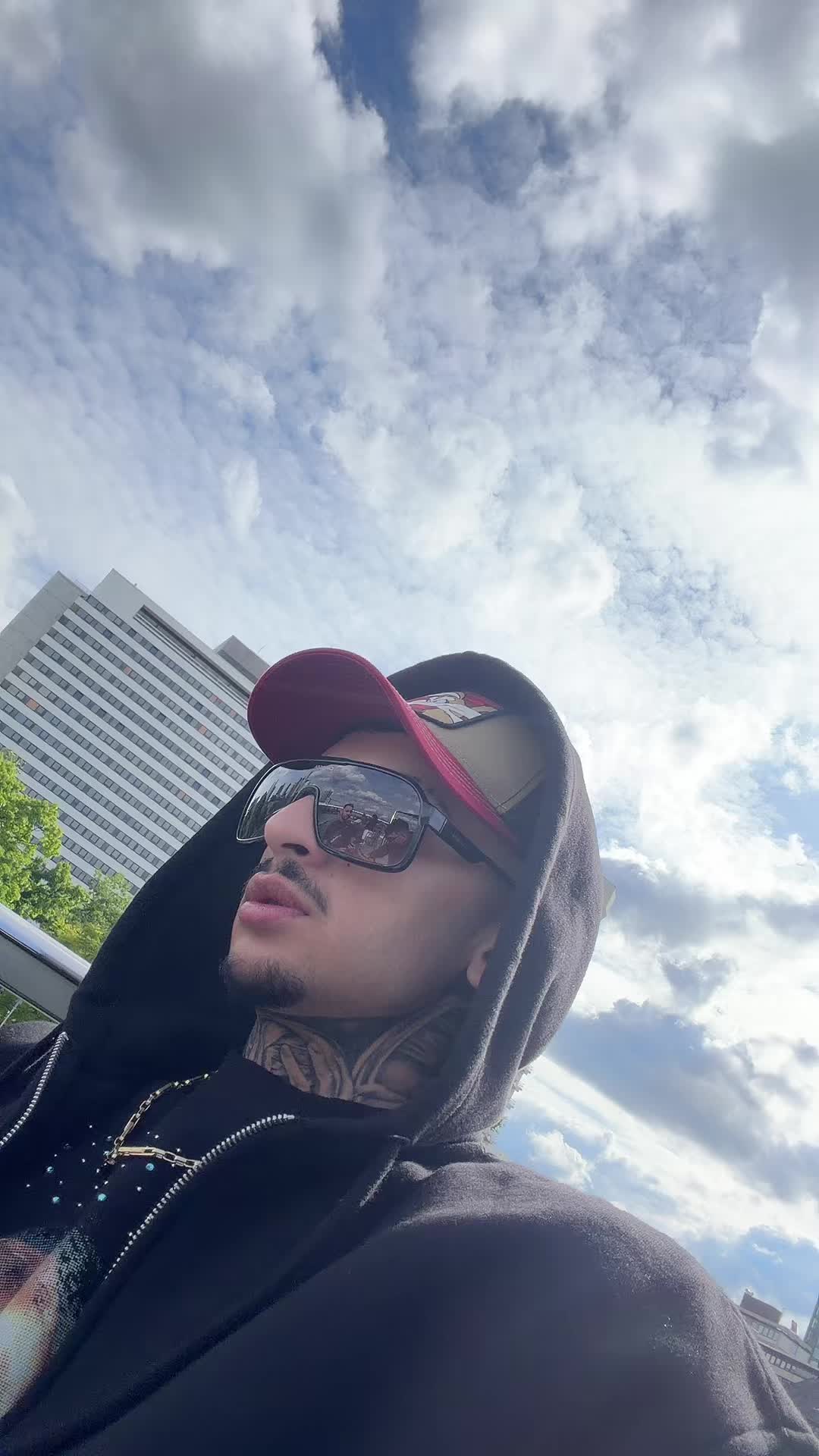 @Lazăr666