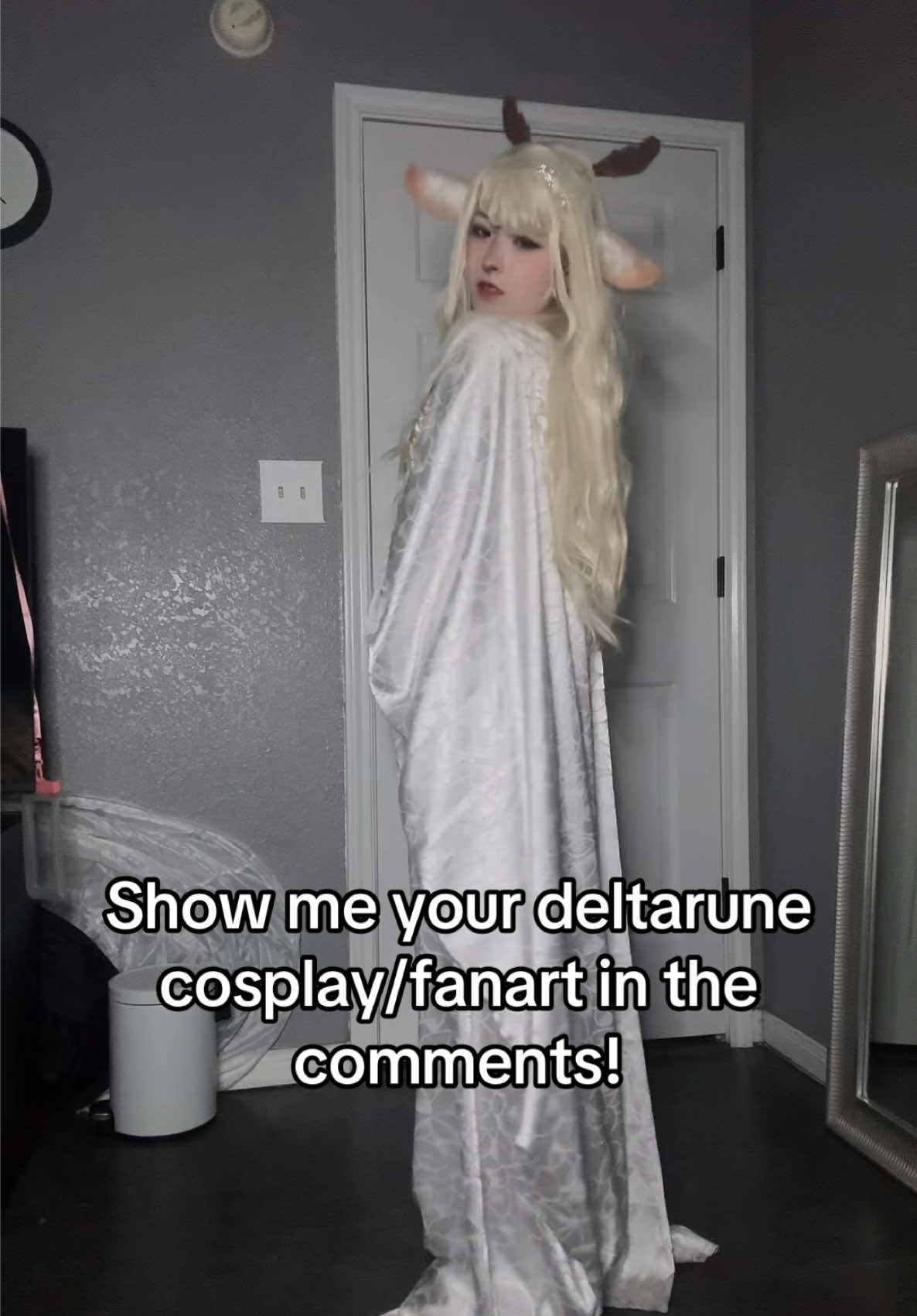 @holly