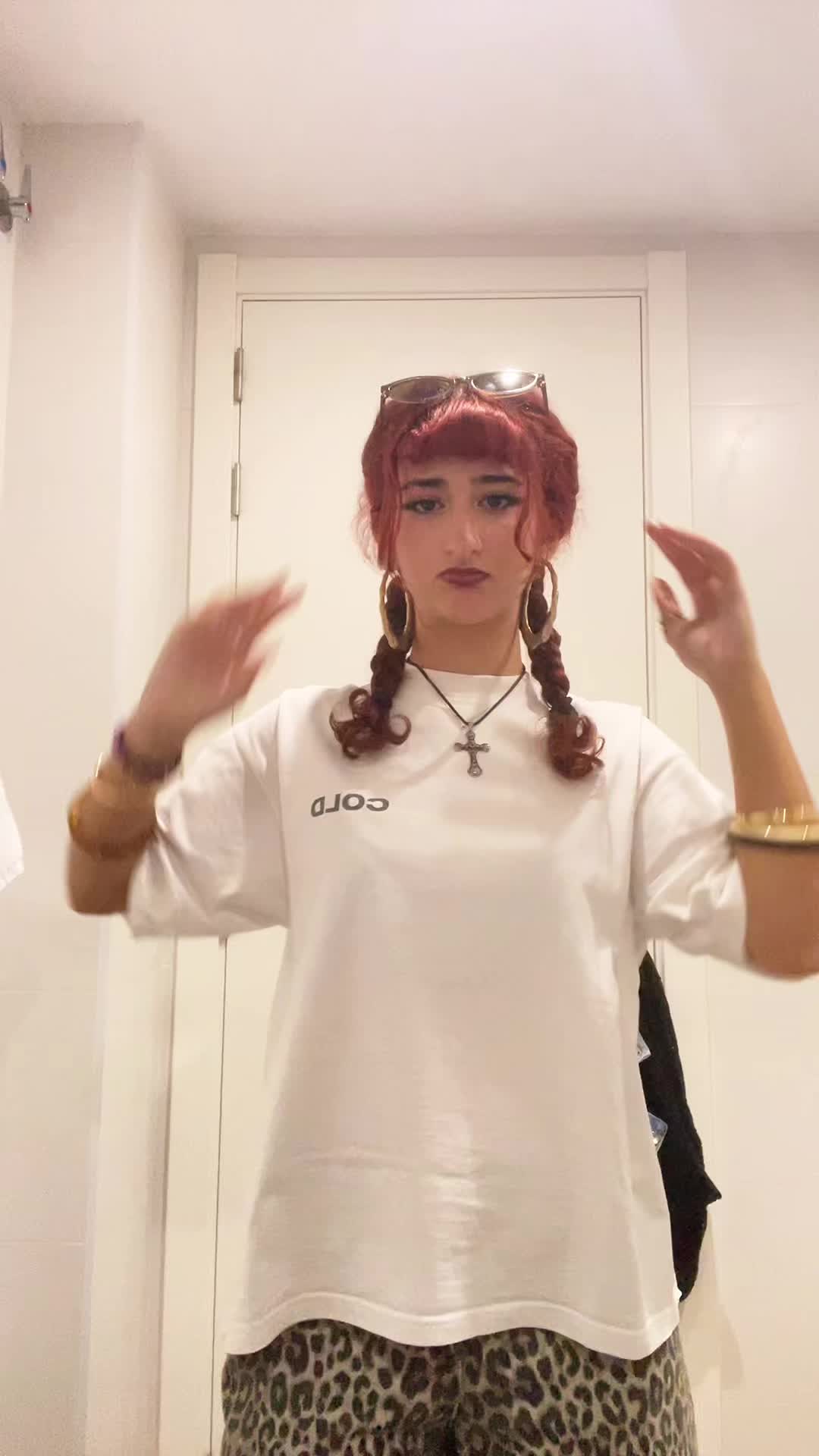 @💫