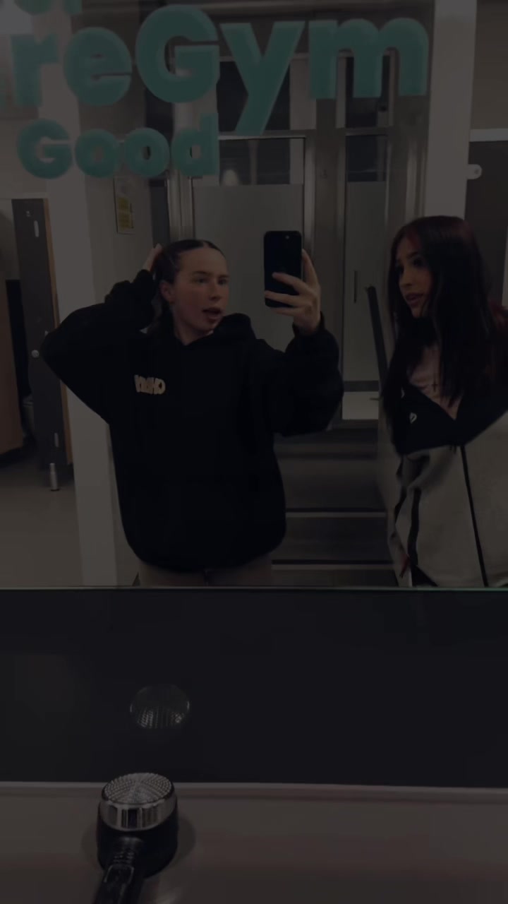 @izzy_may18