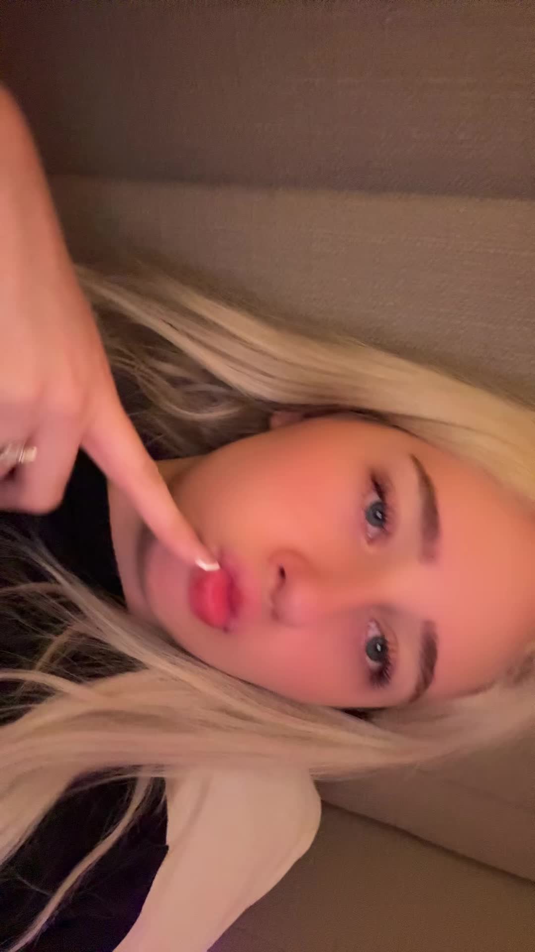 @harleymaeee2