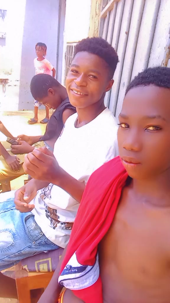 @le lion camerounais frais