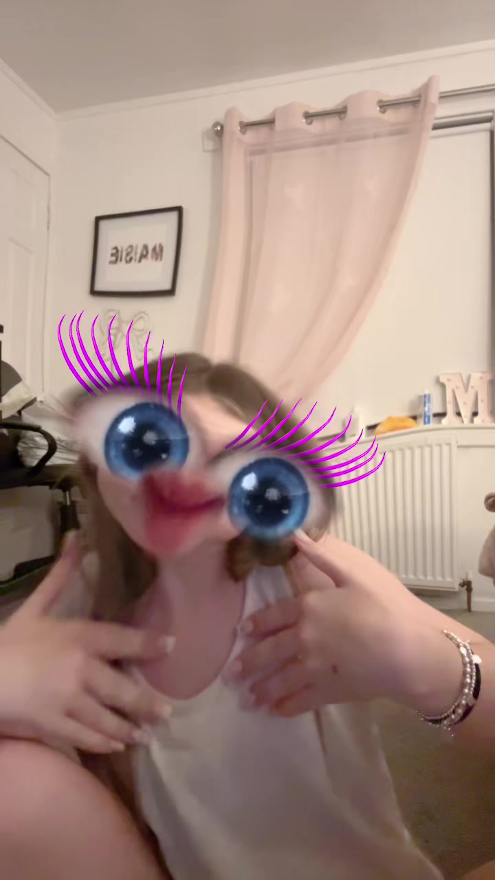 @&bull;maisie🦄🤍