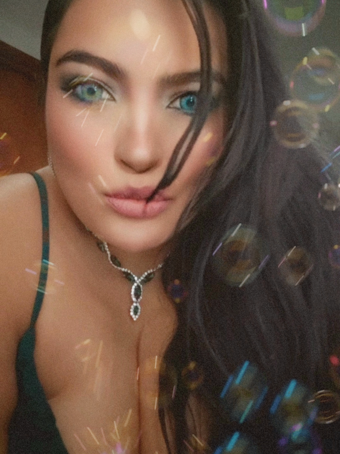 @LatinaEspañaJulianaOcampo👑