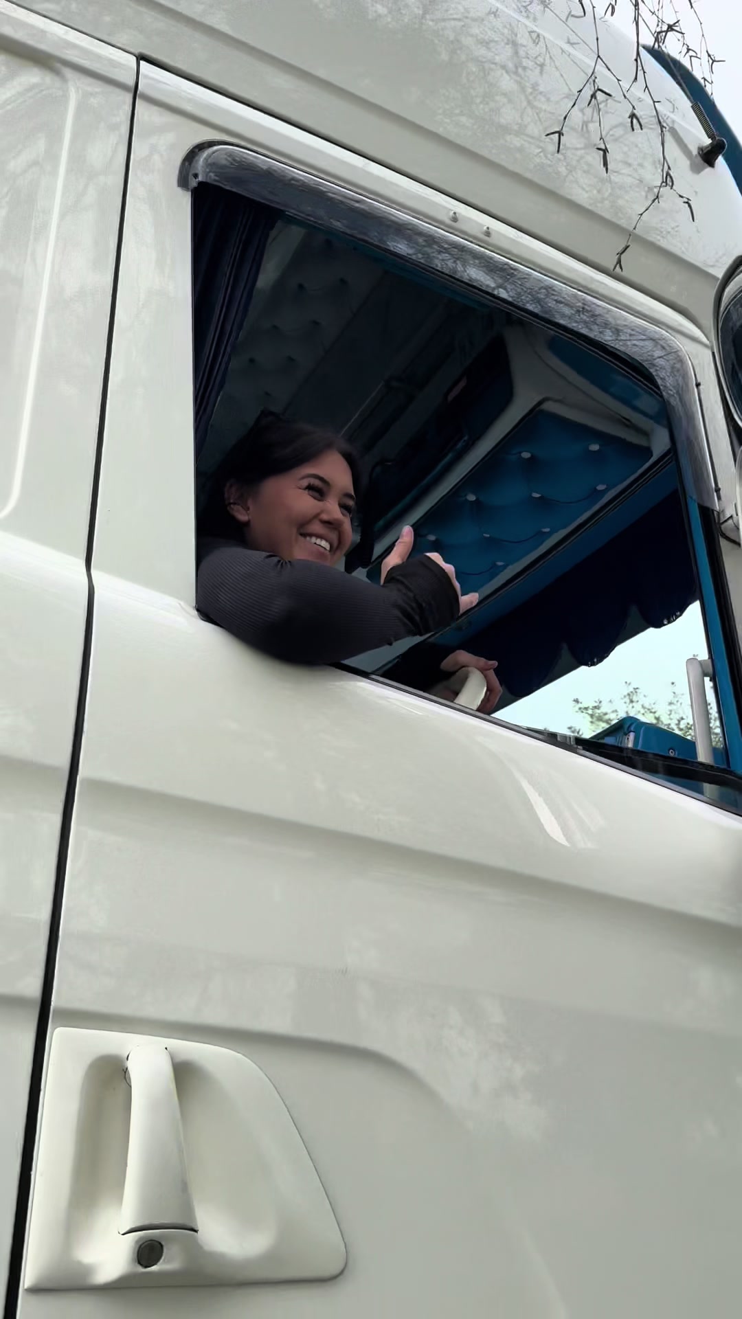@TruckerGirl850
