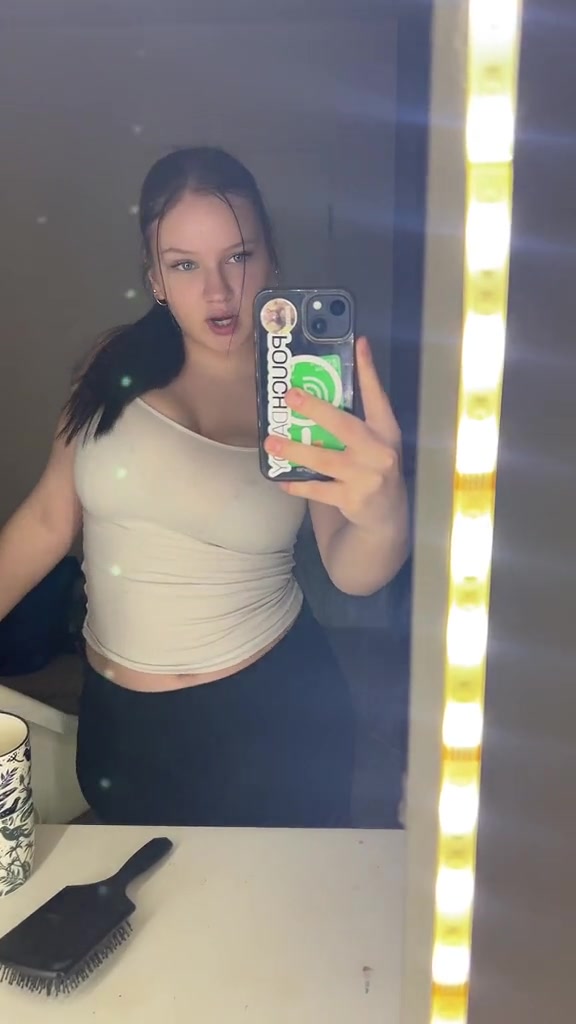 @emilia🤩