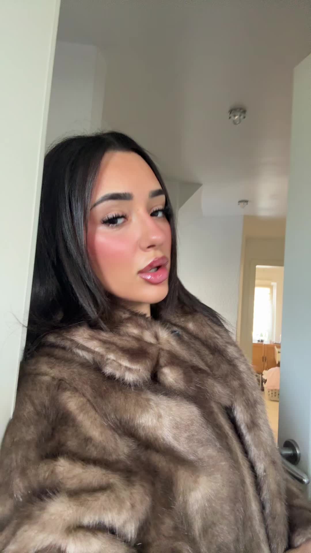 @lo