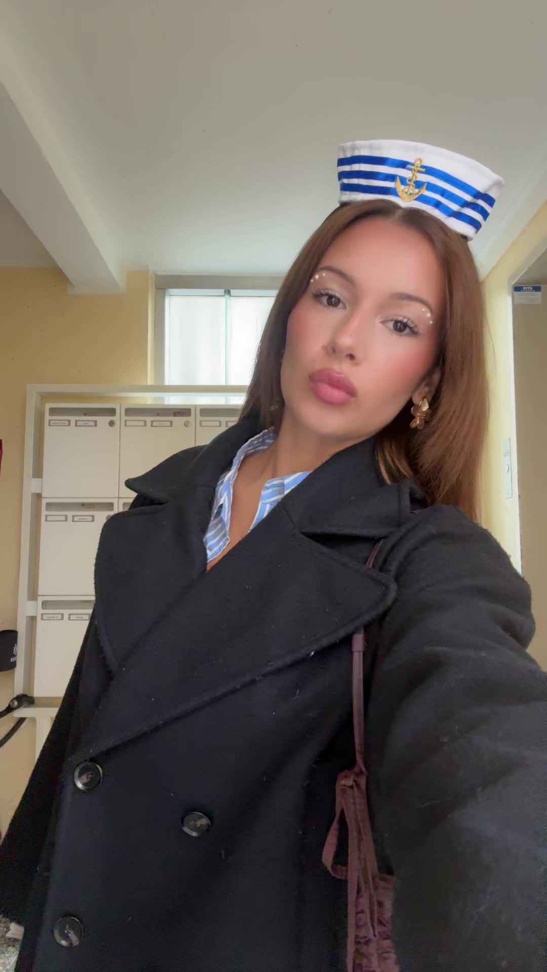 @leticia.mit.c