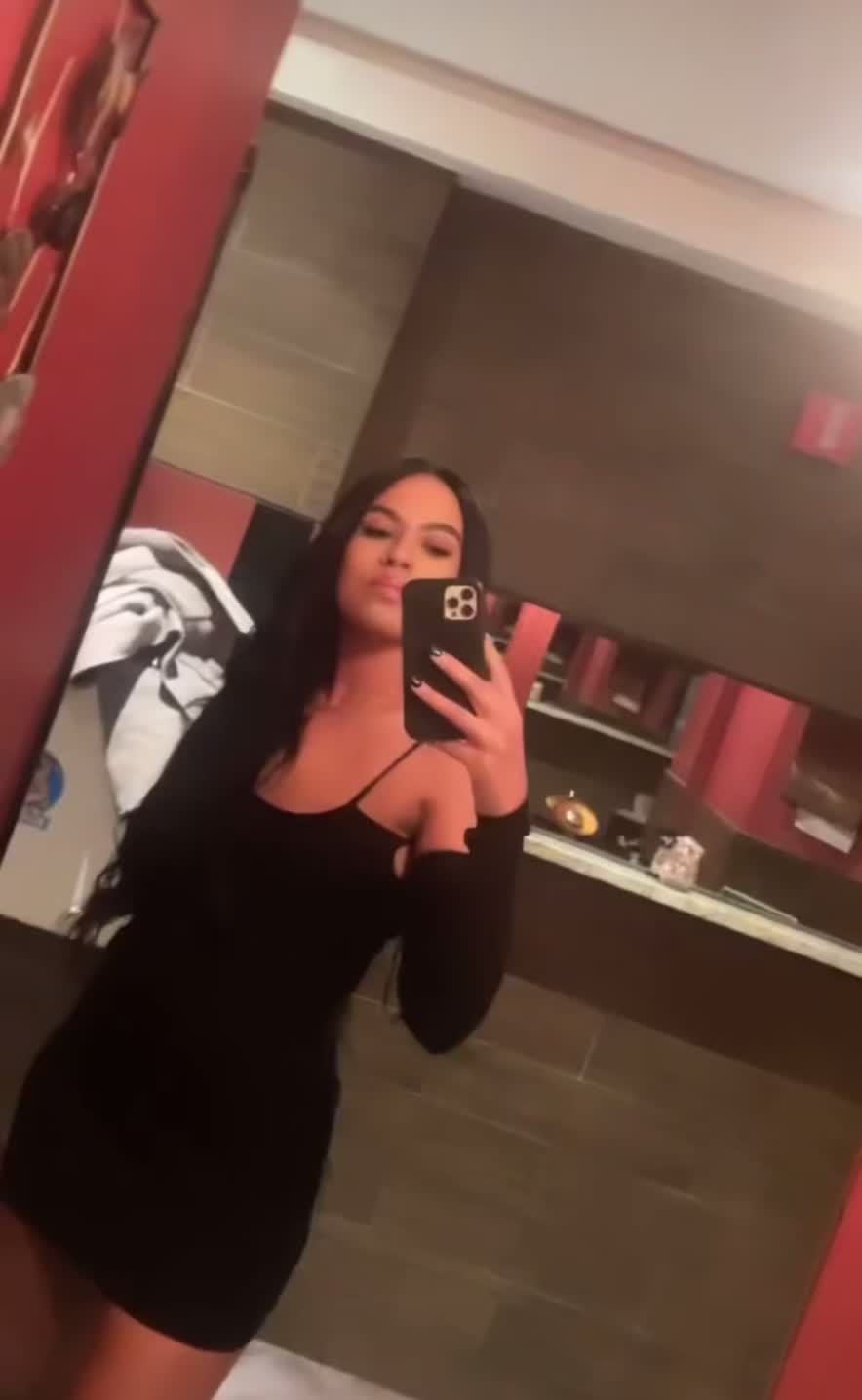 @EleynA