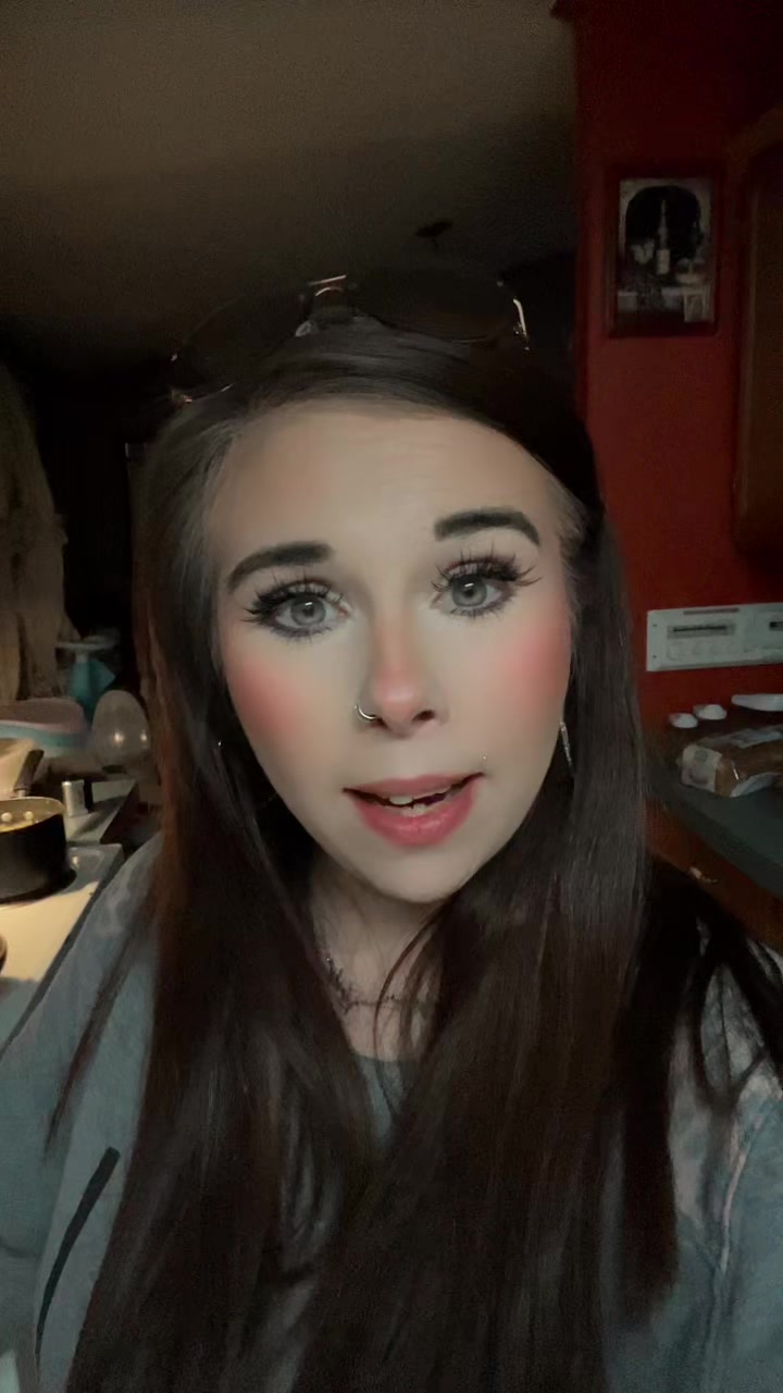 @santaniabrooke