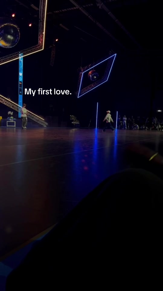 @𝐄𝐥𝐯𝐢𝐫𝐚