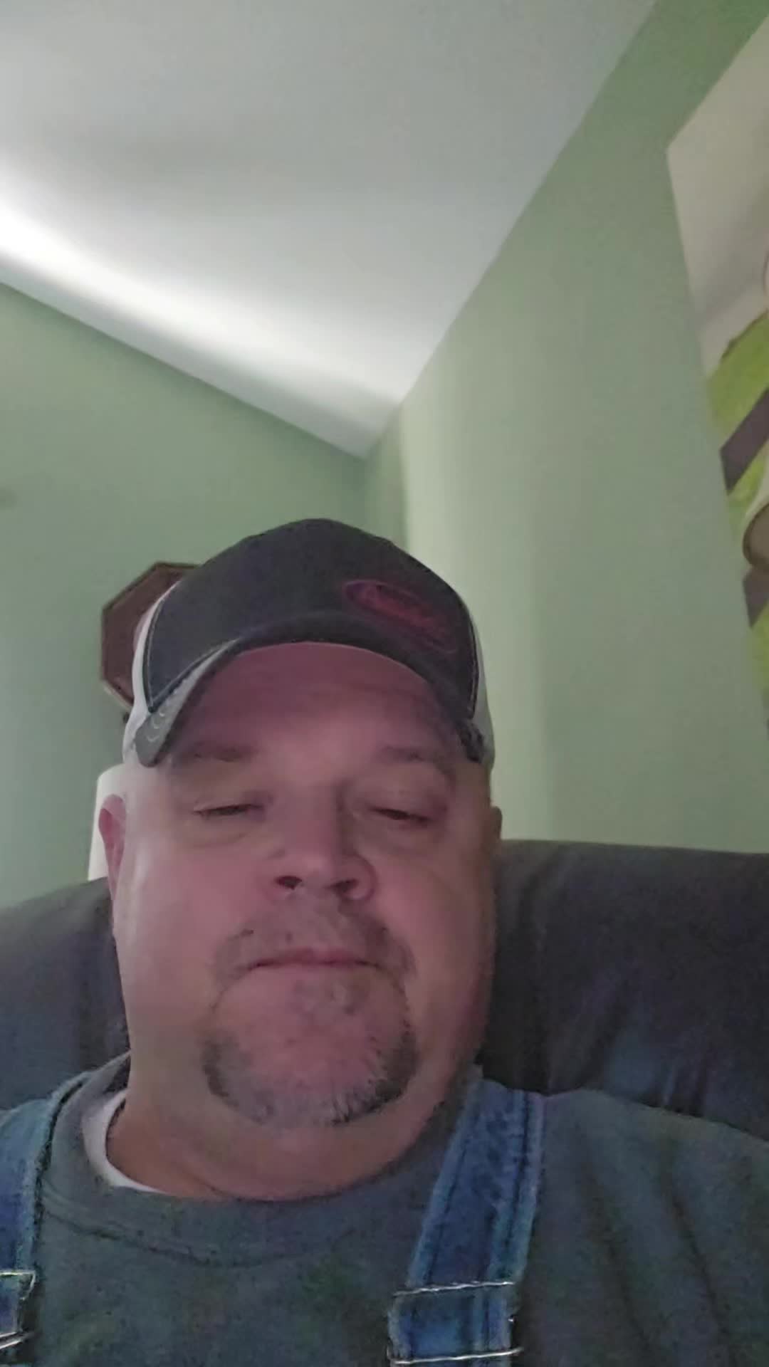 @Ed Beautte American 🇺🇲