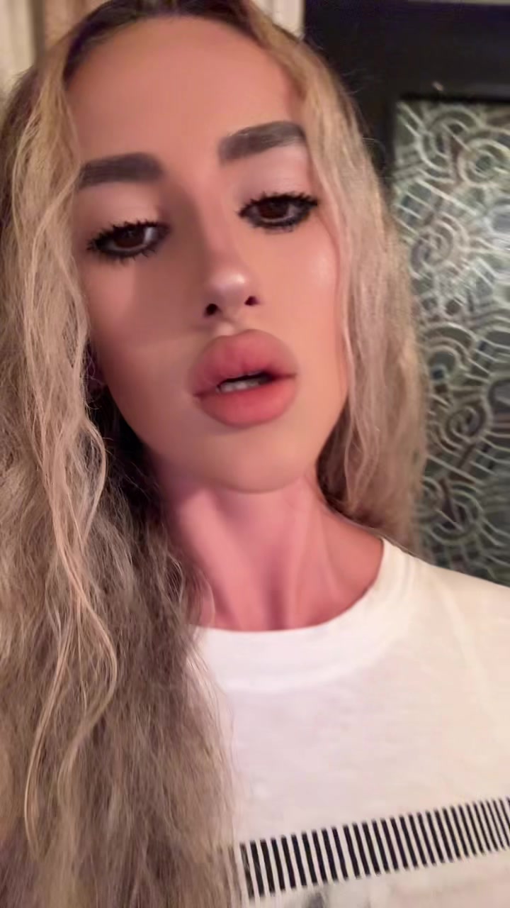 @𝓥𝓪𝓵𝓮𝓻𝓲𝓪 𝓘𝓿𝓪𝓷𝓸𝓿𝓪