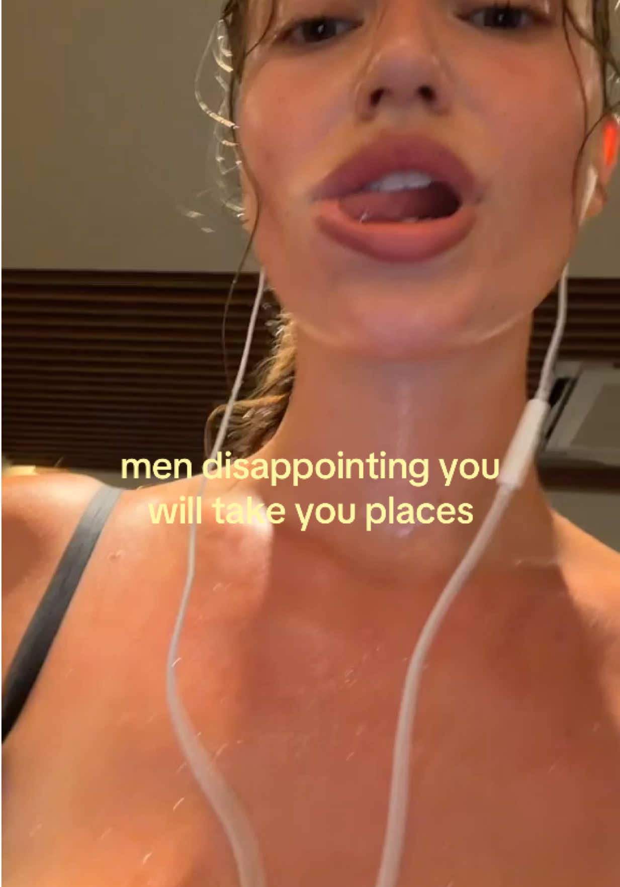 @𝘐𝘷𝘢𝘯𝘢 𝘋𝘪𝘮𝘪𝘵𝘳𝘰𝘷𝘢