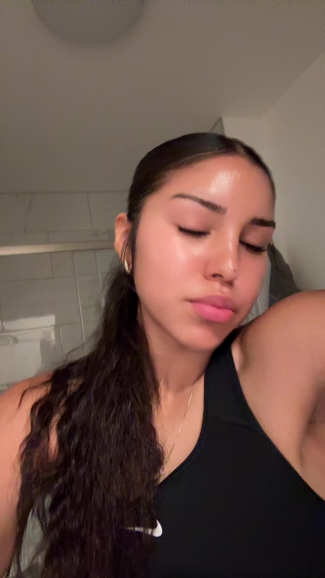 @⃟
