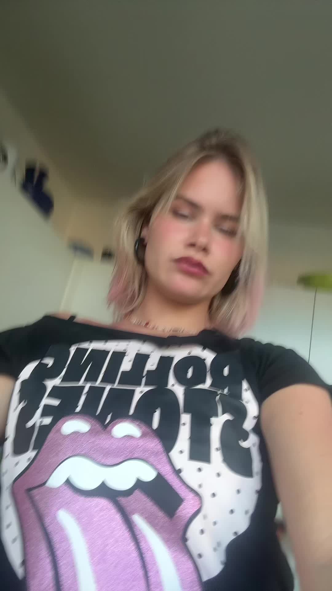 @youngmammmi