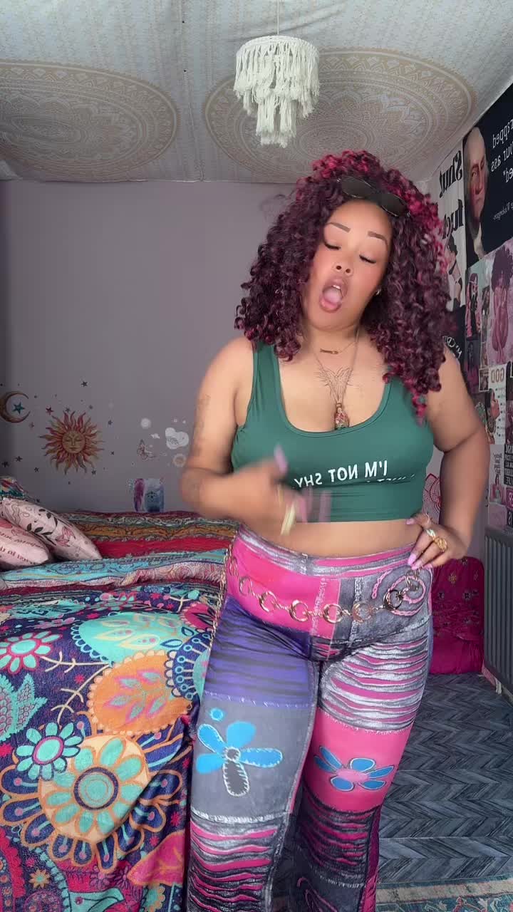 @🧚🏽♀️🍄Charn tanoushka☮️✌🏽