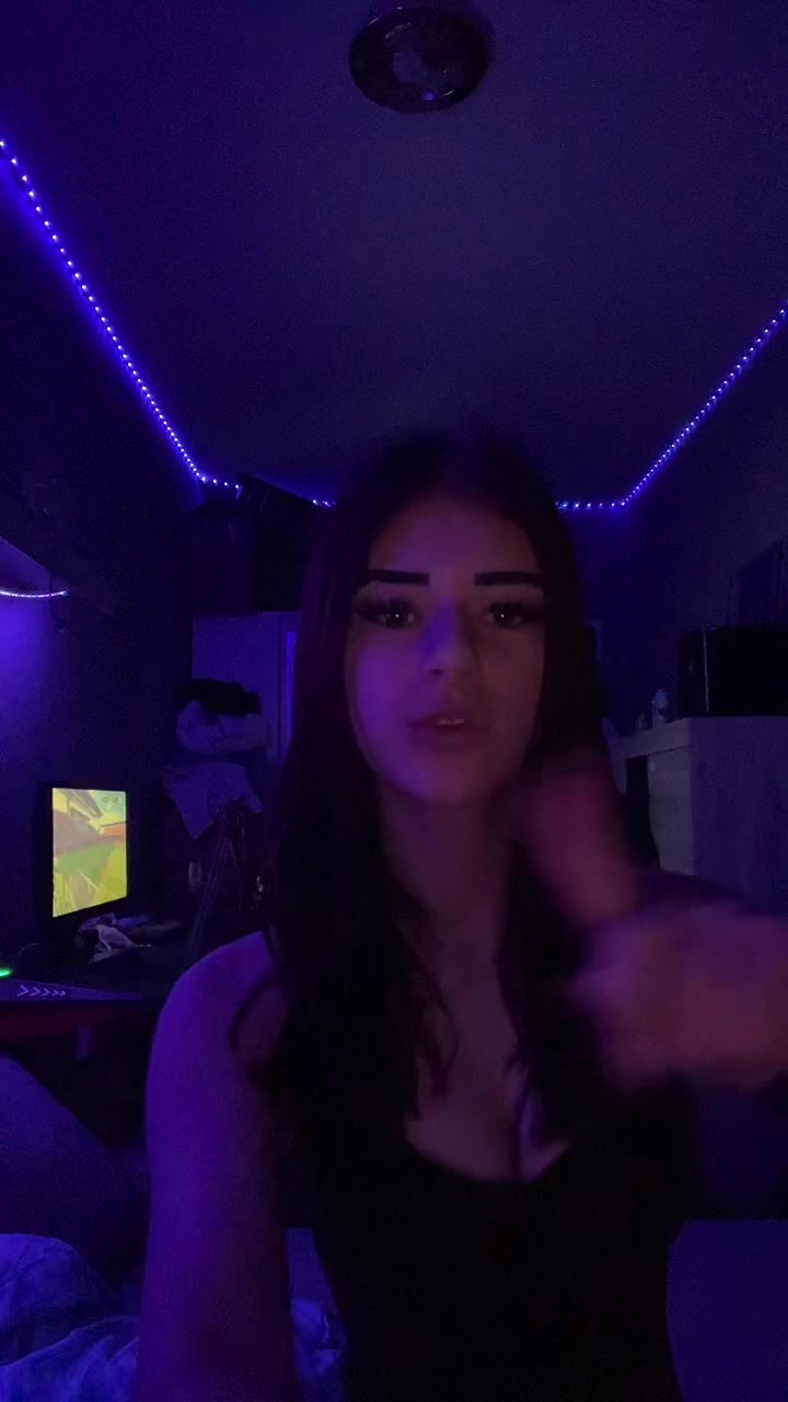 @e_xleen