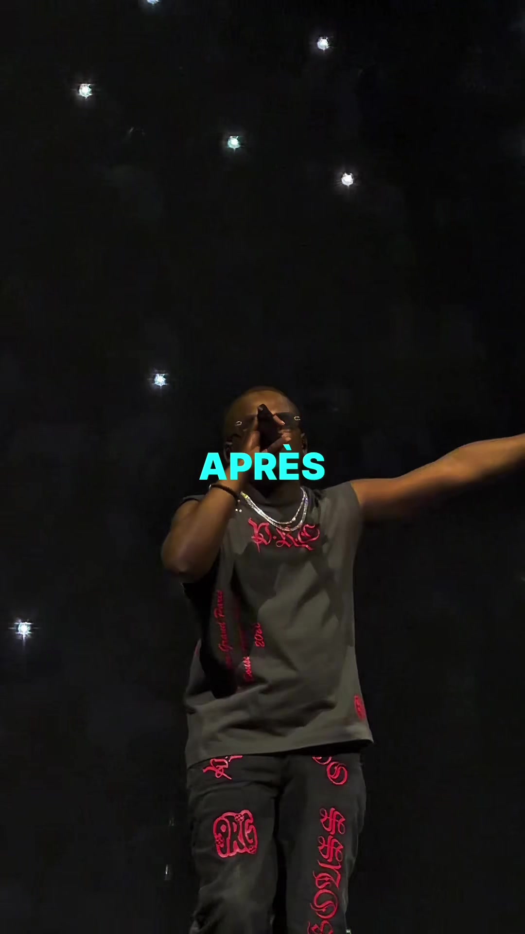 @🎧