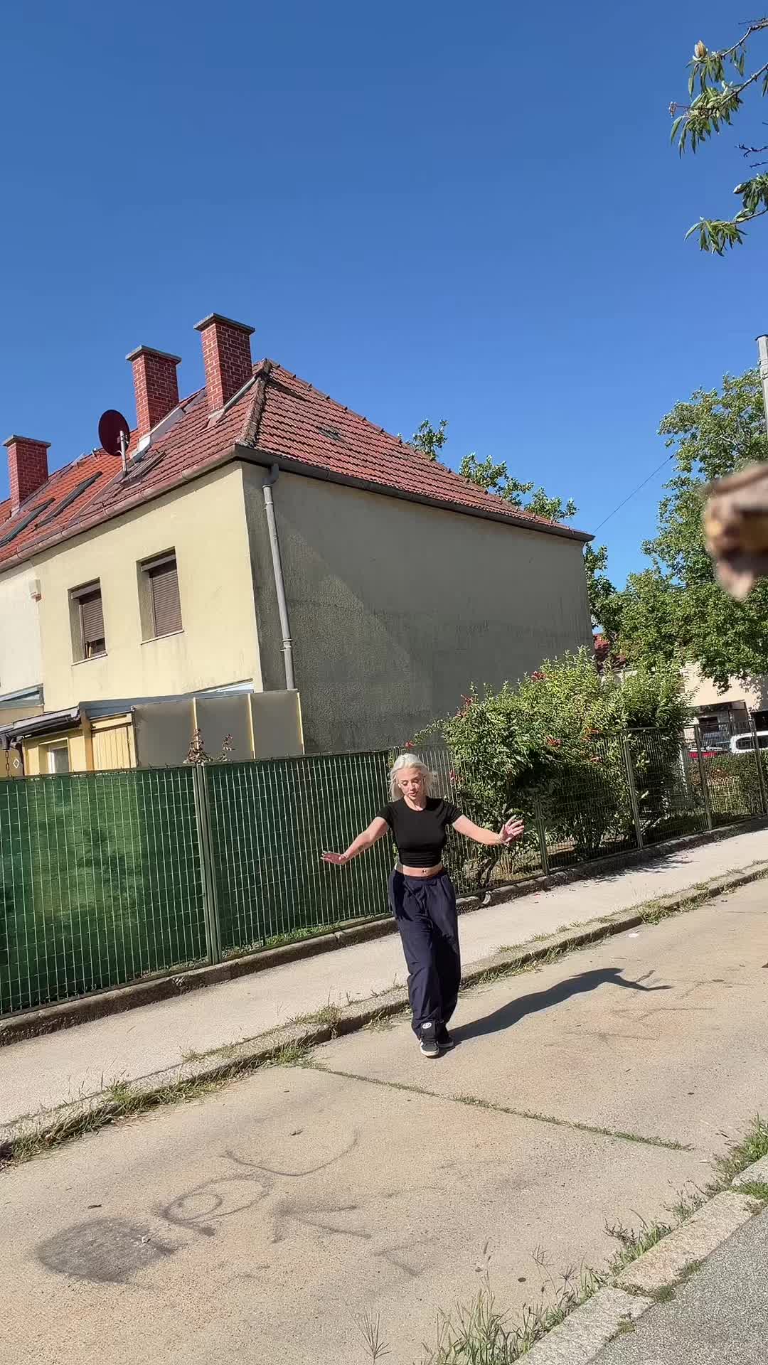 @Sara Dodevska