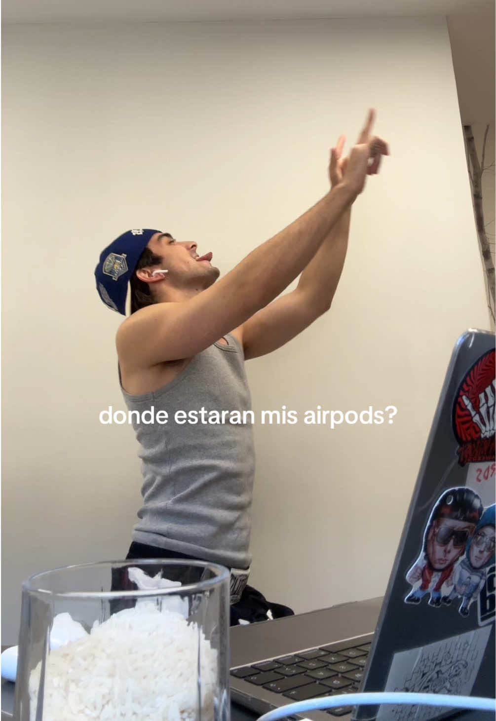 @molina 🦈