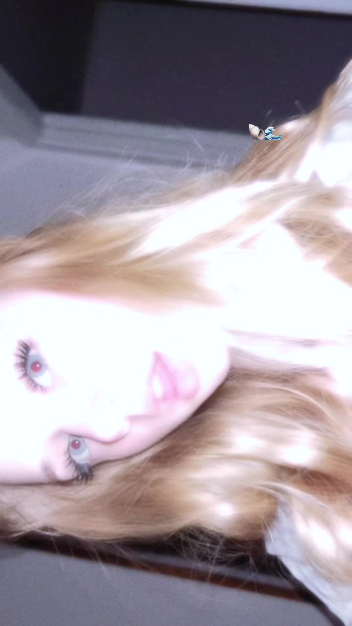 @LilyMillie