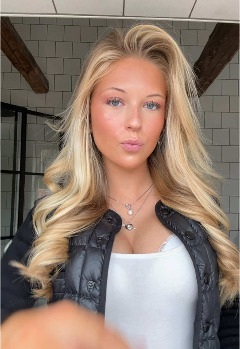 @Lo