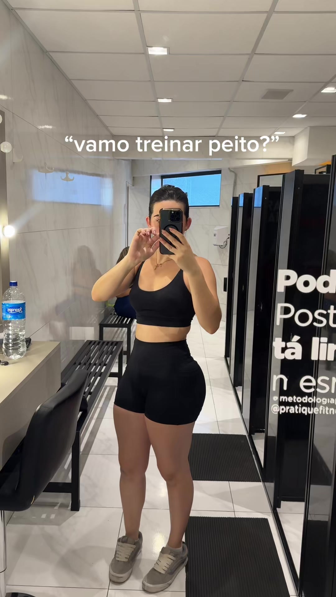 @Julia Linhares