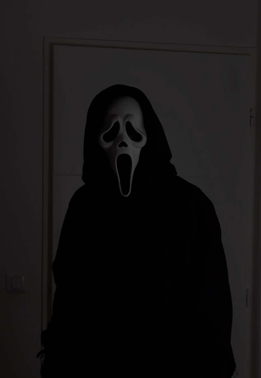@𝐖𝐇𝐎 𝐀𝐌 𝐈 ?