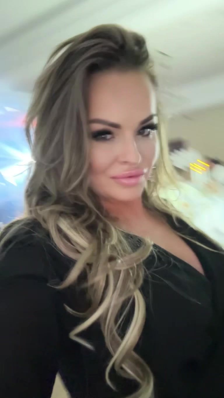 @Virtualna Diva