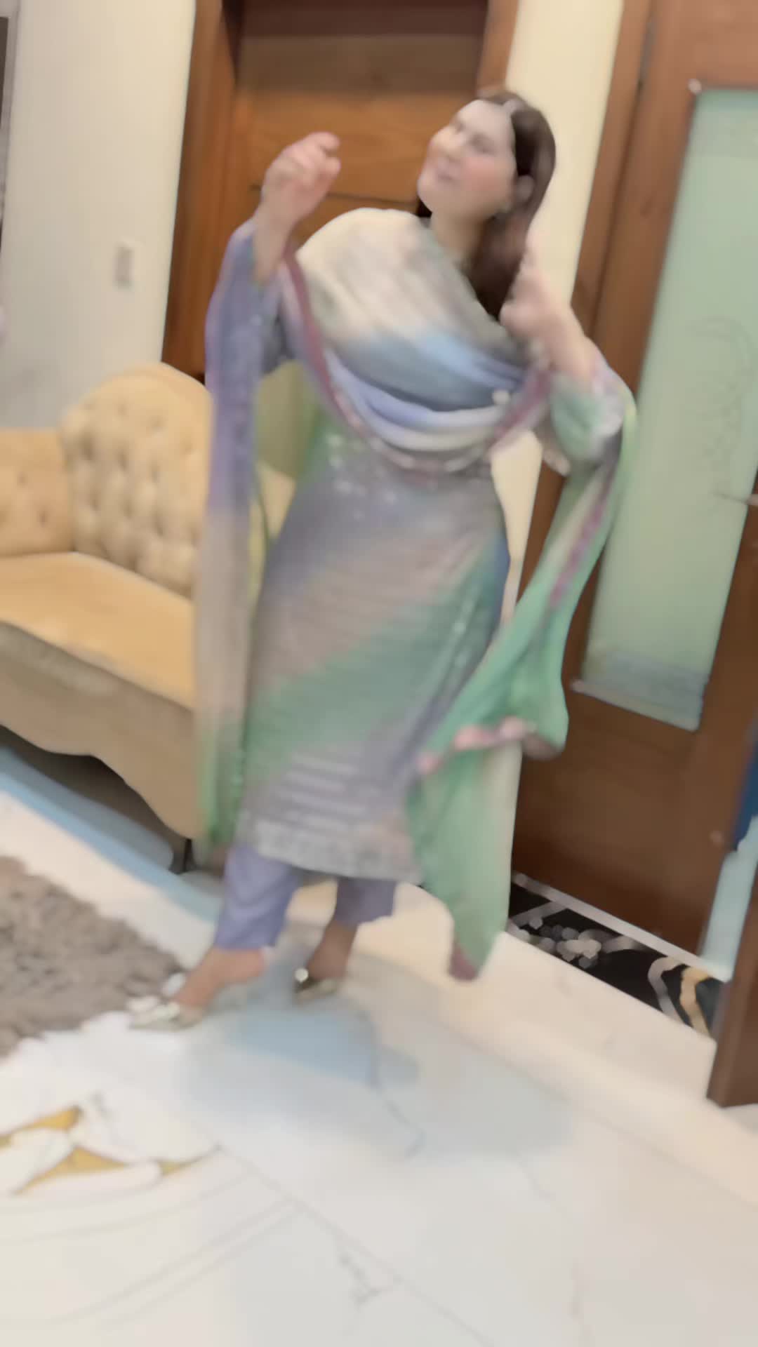 @𝗙𝗮𝗿𝘄𝗮 𝗾𝘂𝗲𝗲𝗻 👑
