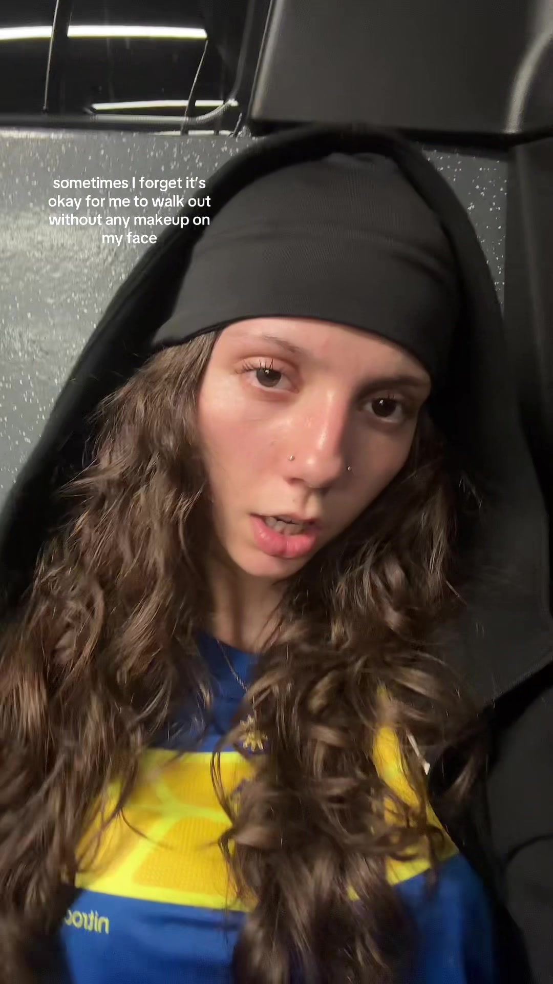 @￶