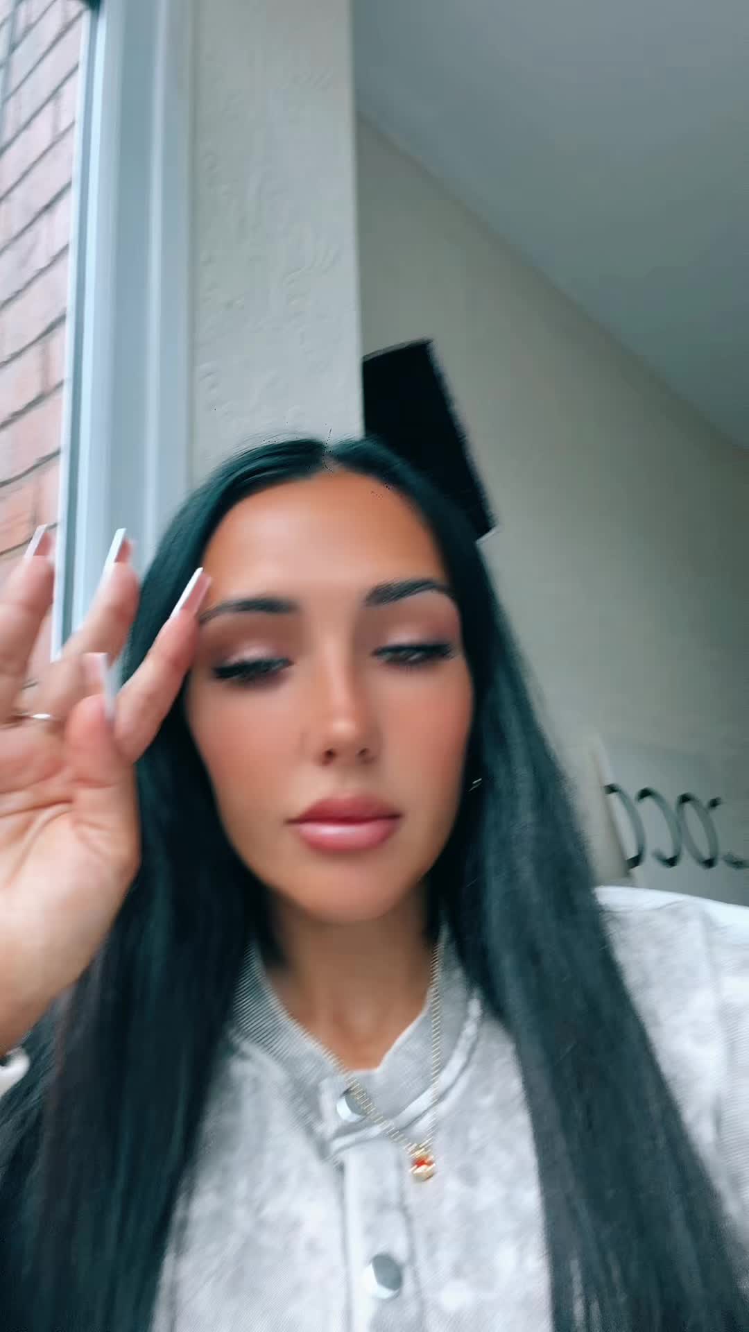 @Laurasdiaries🏳️&zwj;🌈🩷