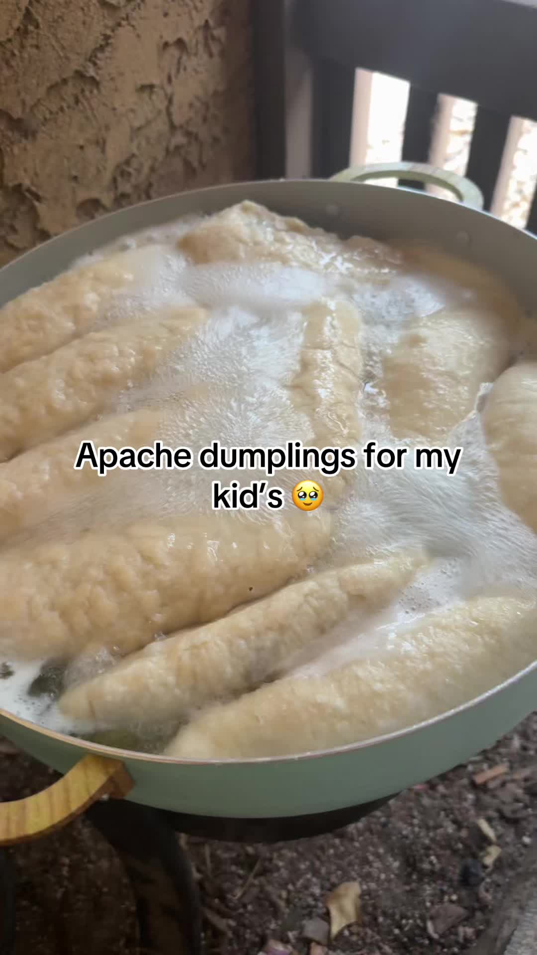 @yoshlittlewoman