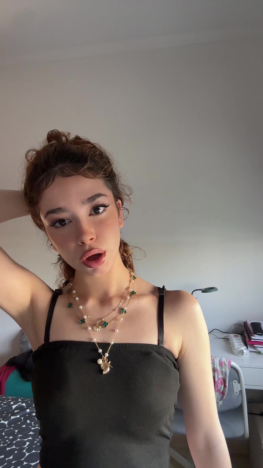 @nira
